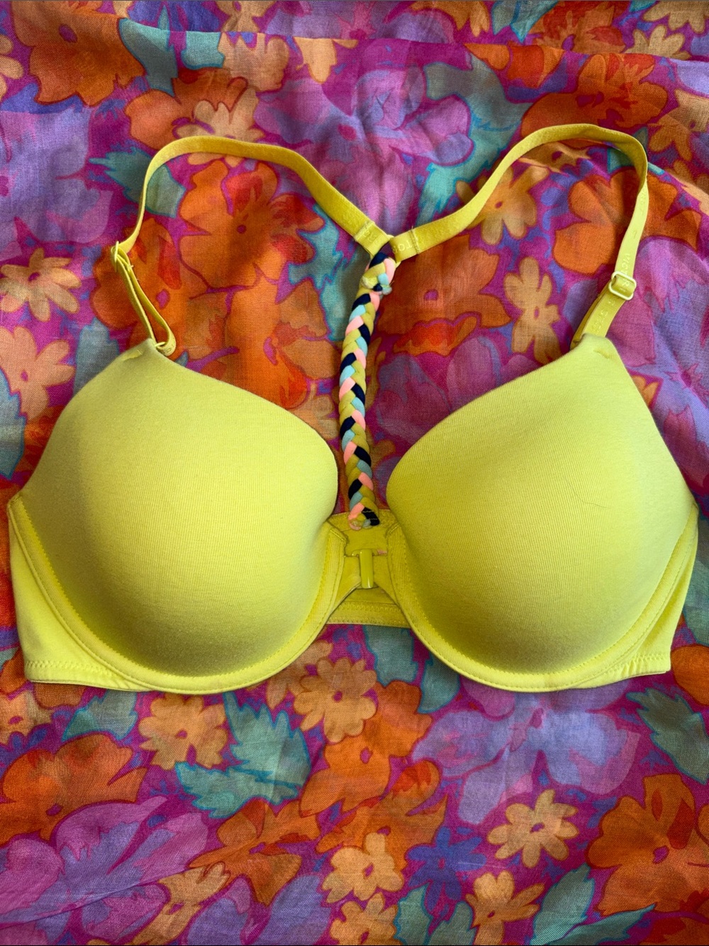 Victoria's Secret Neon Yellow Bra Size 36B - Lined Perfect Coverage